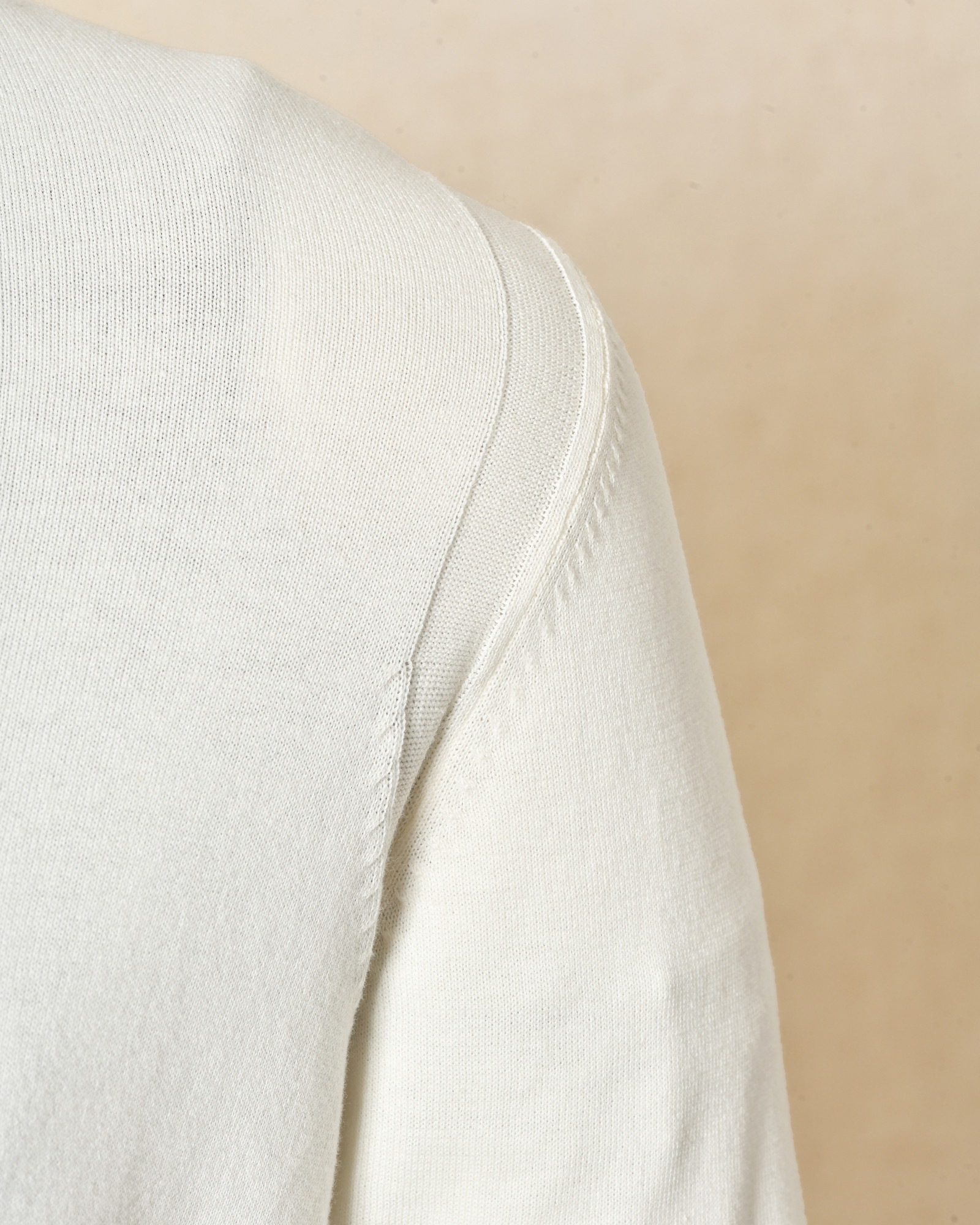 Cardigan en coton crème col V Outfit