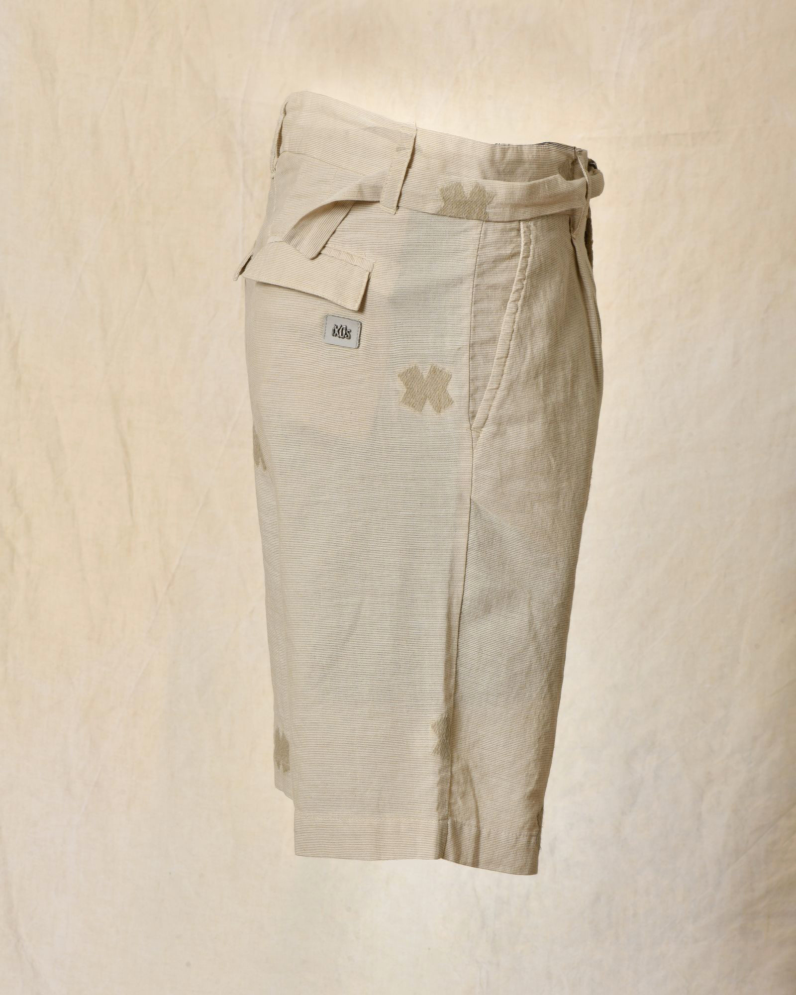 Bermuda à rayures et empiècements beige Ixos