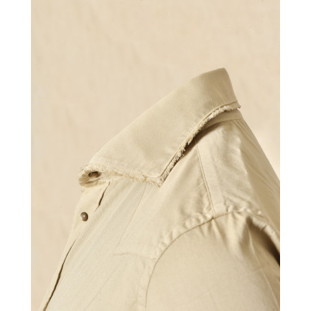 Chemise à bords frangés beige Outift