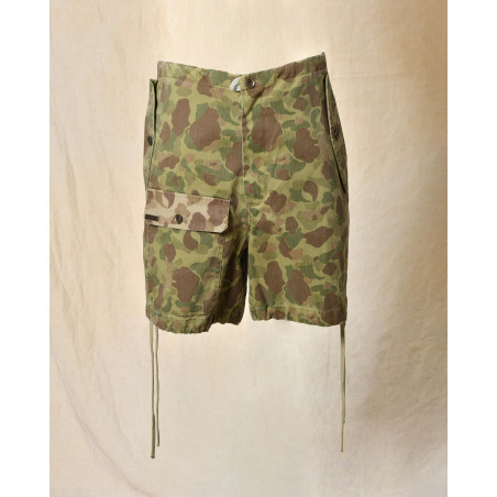 Short parachute à imprimé camouflage Front Street