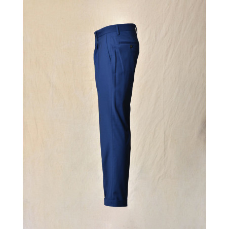 Pantalon à pinces bleu foncé Outfit