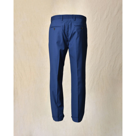 Pantalon à pinces bleu foncé Outfit