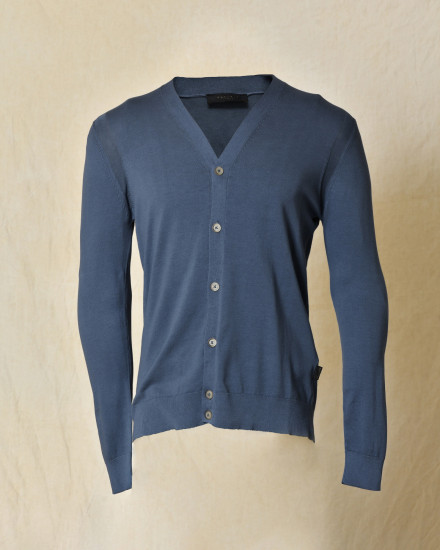 Cardigan en coton bleu col V Outfit