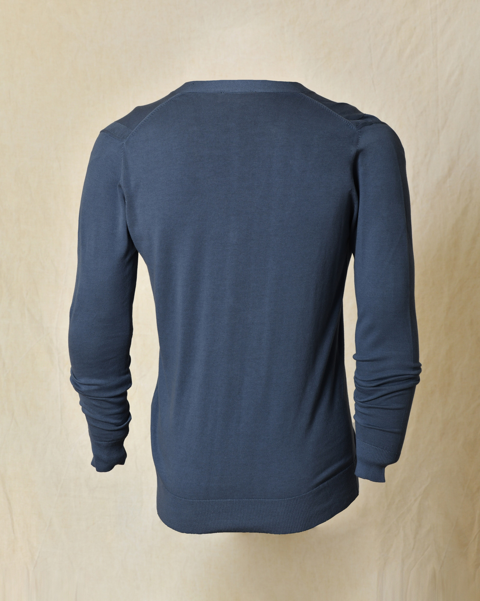 Cardigan en coton bleu col V Outfit