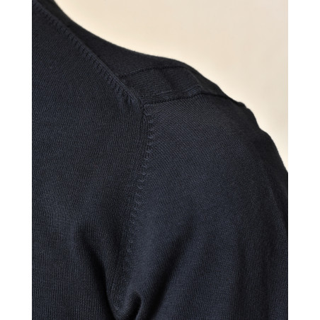 Cardigan en coton bleu marine col V Outfit