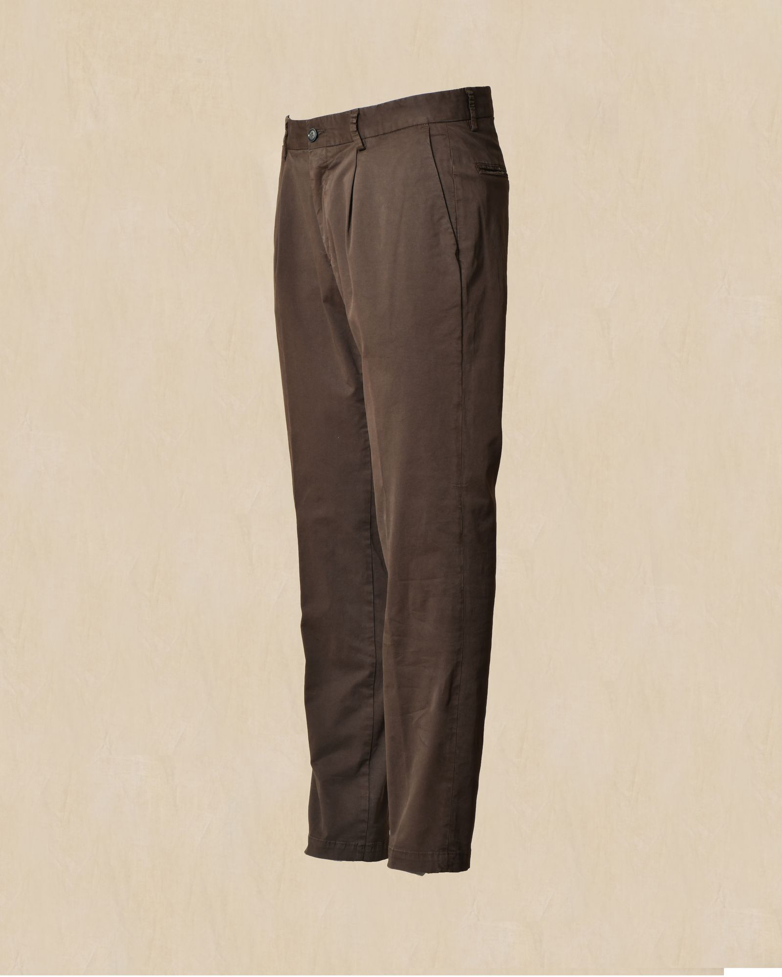 Pantalon en coton à pinces marron Outfit