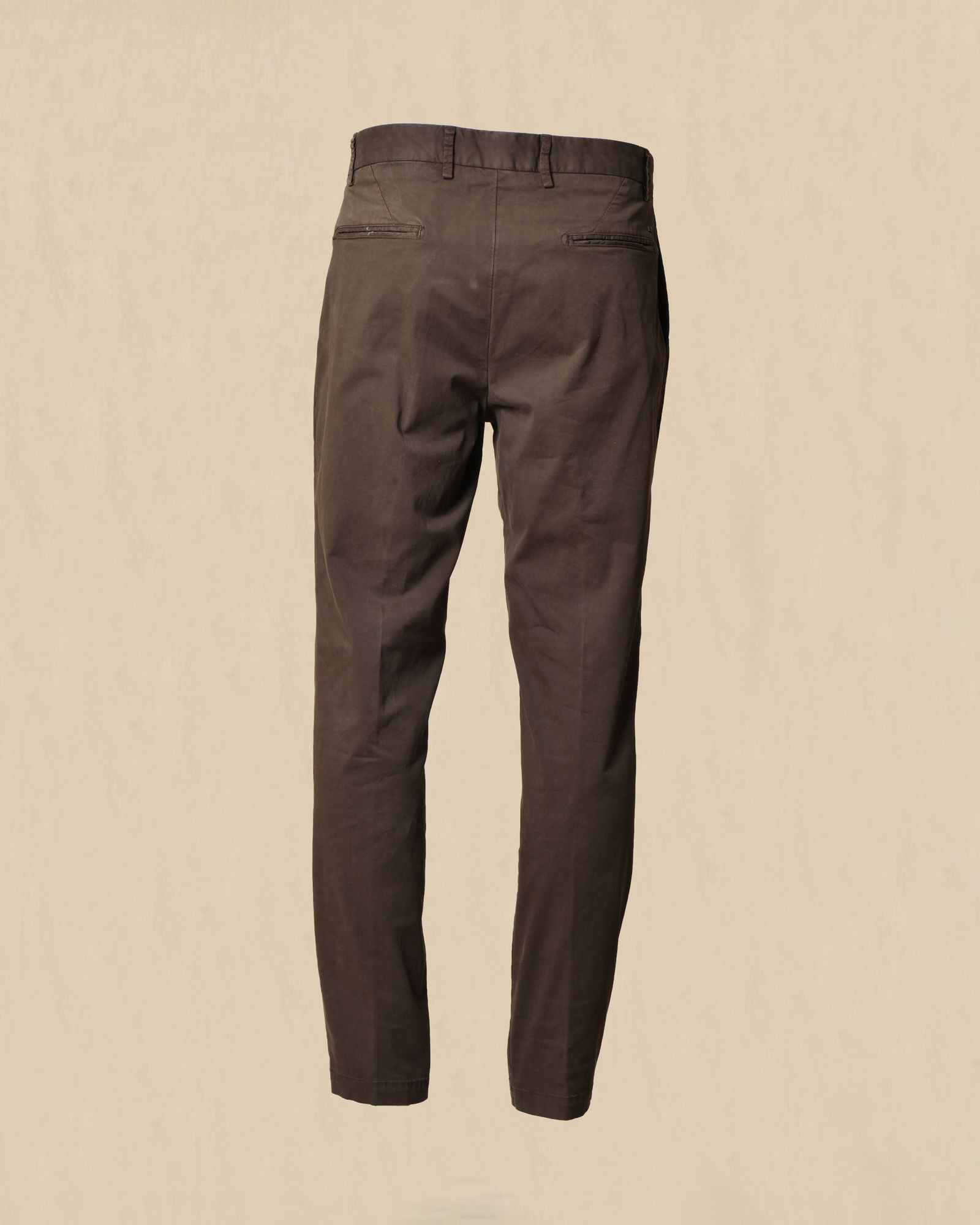 Pantalon en coton à pinces marron Outfit