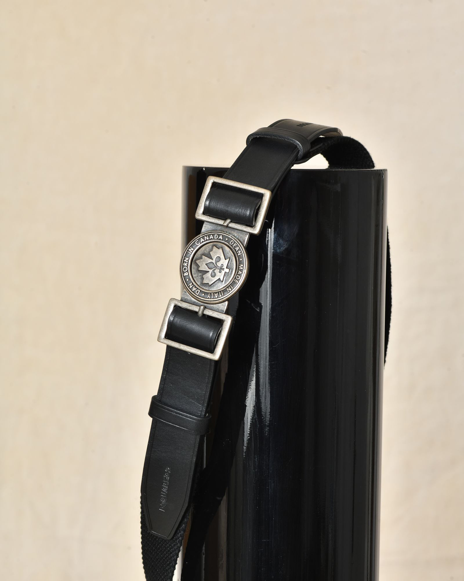 Ceinture noire en cuir à boucle métallique gravée Dsquared2