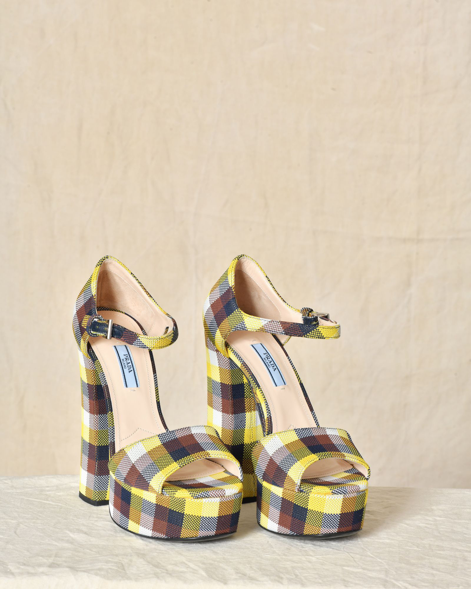 Sandales à plateforme imprimé carreaux Prada