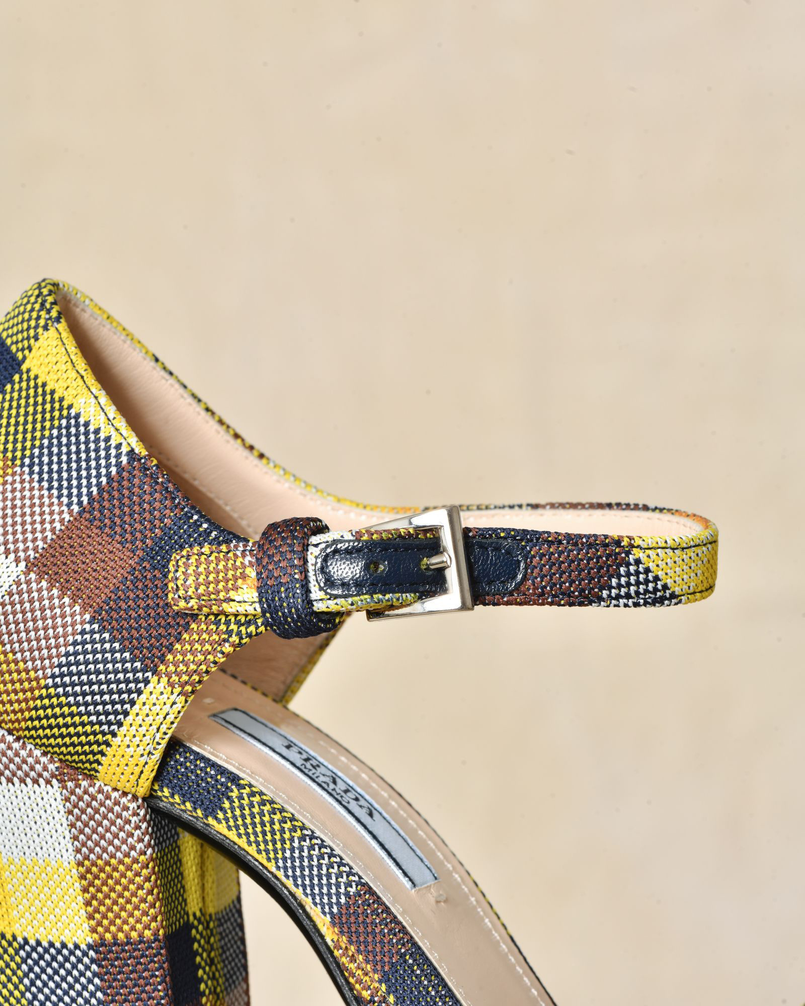 Sandales à plateforme imprimé carreaux Prada