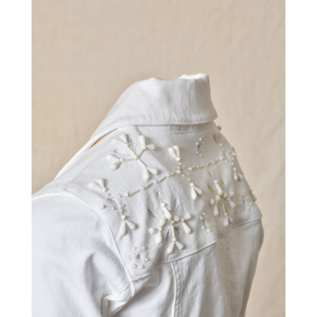 Veste en jean blanche à broderies Lorena Antoniazzi