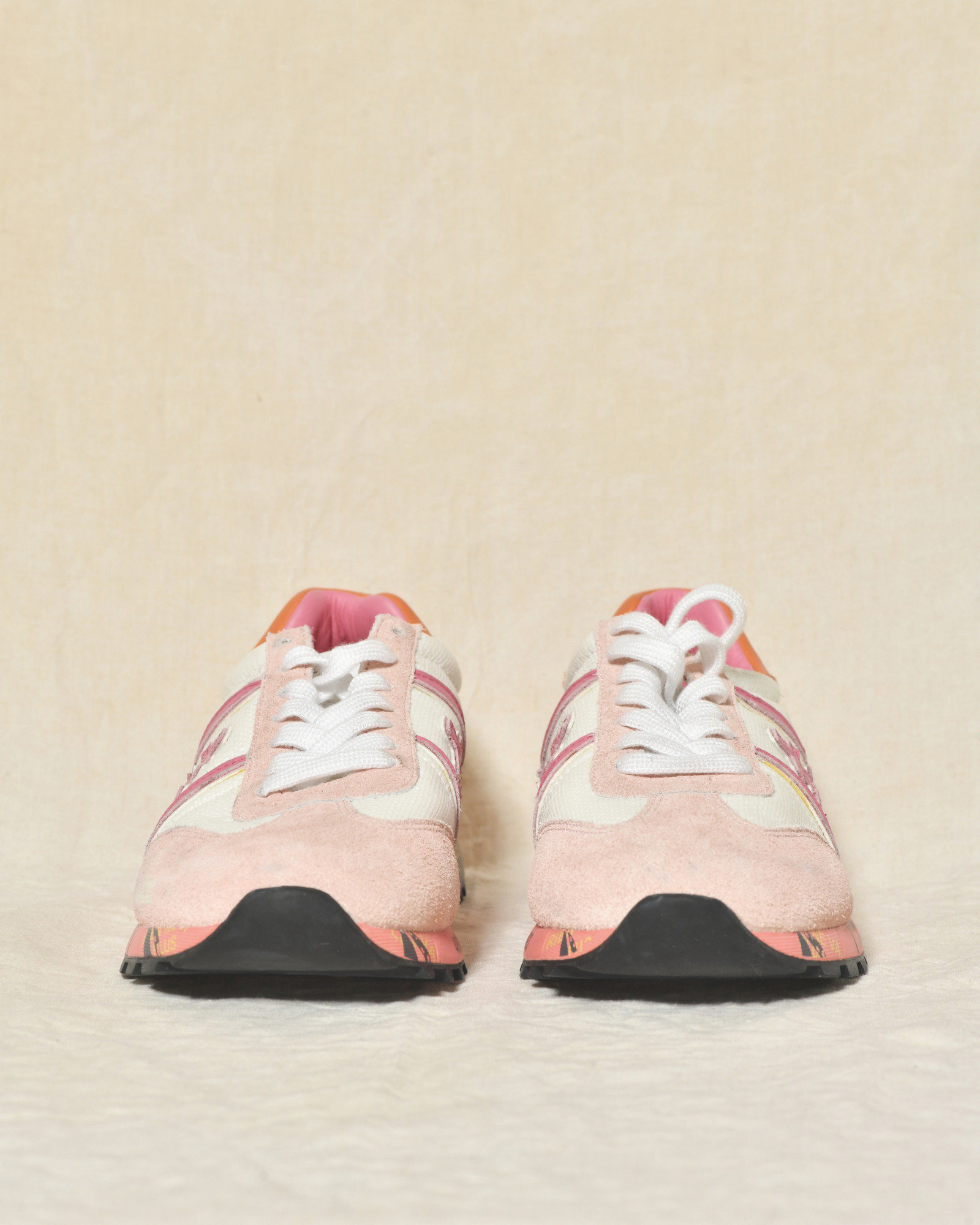 Baskets en daim rose à semelle graphique Premiata