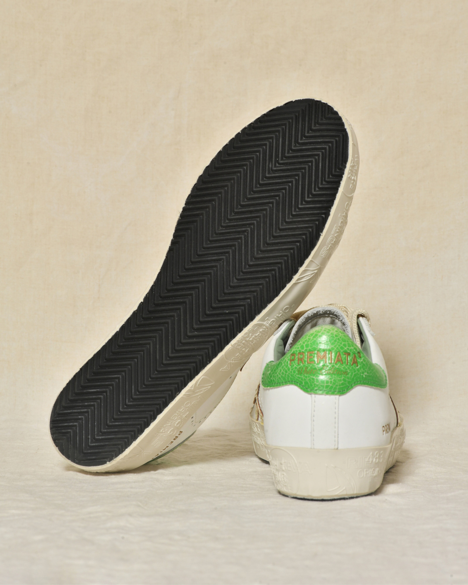 Baskets blanches en cuir à talon vert texturé Premiata