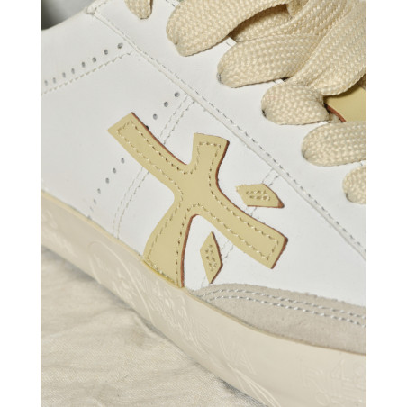 Baskets blanches en cuir à talon vert texturé Premiata