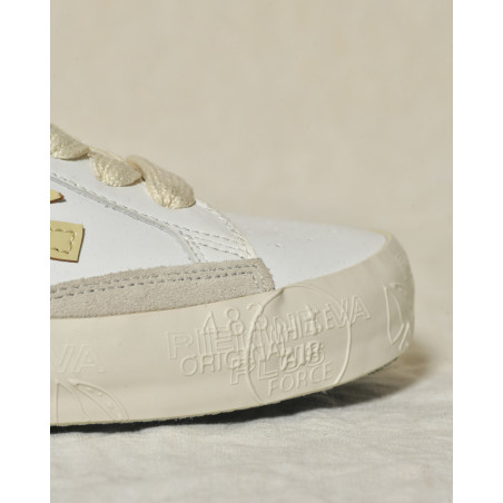 Baskets blanches en cuir à talon vert texturé Premiata