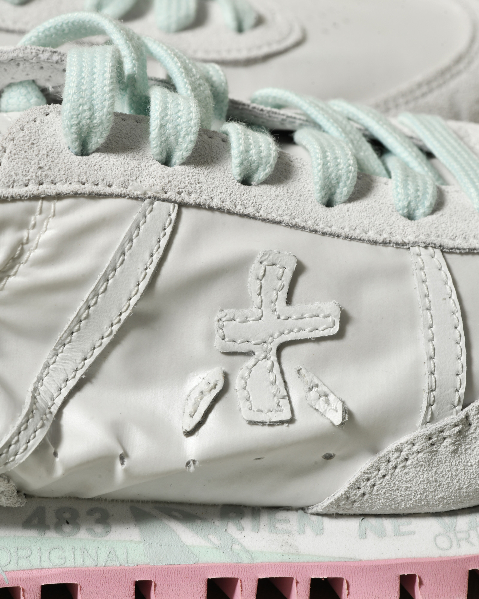 Baskets basses blanches avec talon élastiqué Premiata