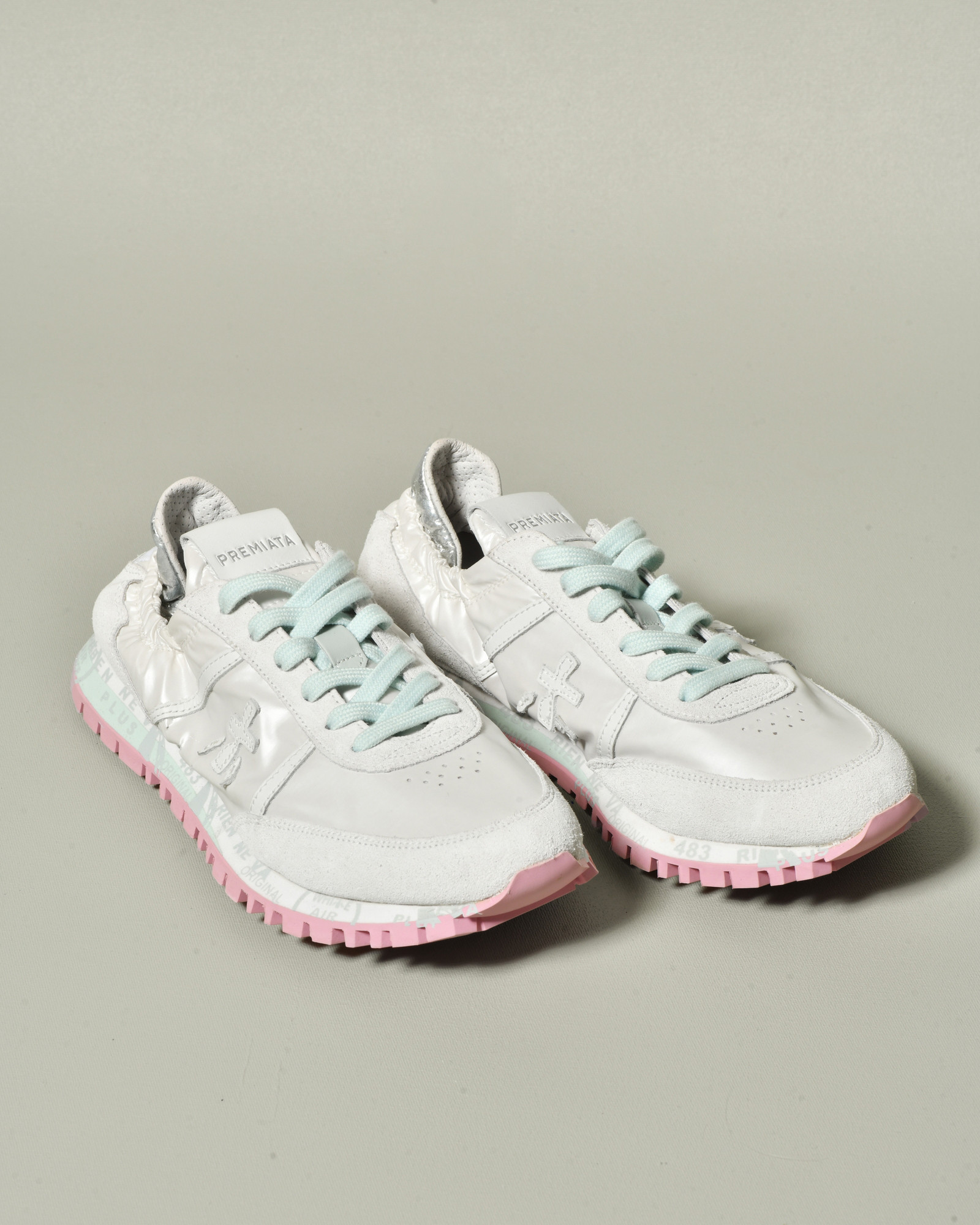 Baskets basses blanches avec talon élastiqué Premiata