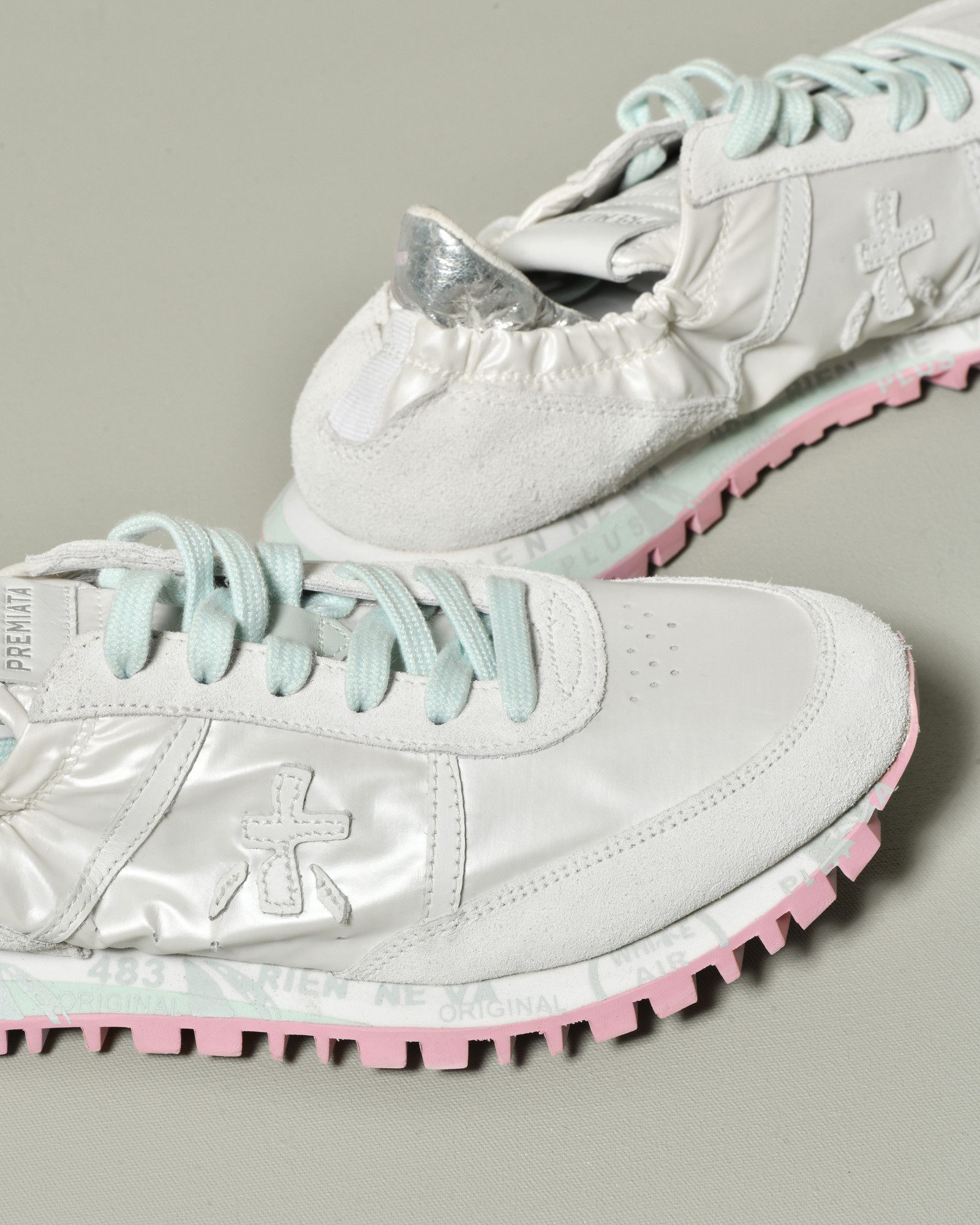 Baskets basses blanches avec talon élastiqué Premiata