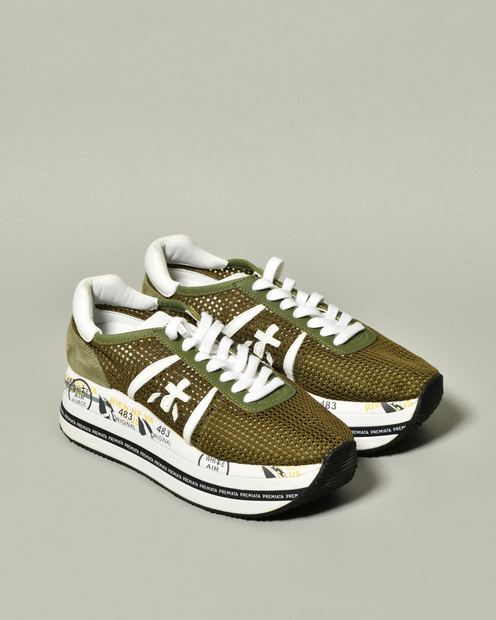 Baskets kaki effet résille à plateforme Premiata