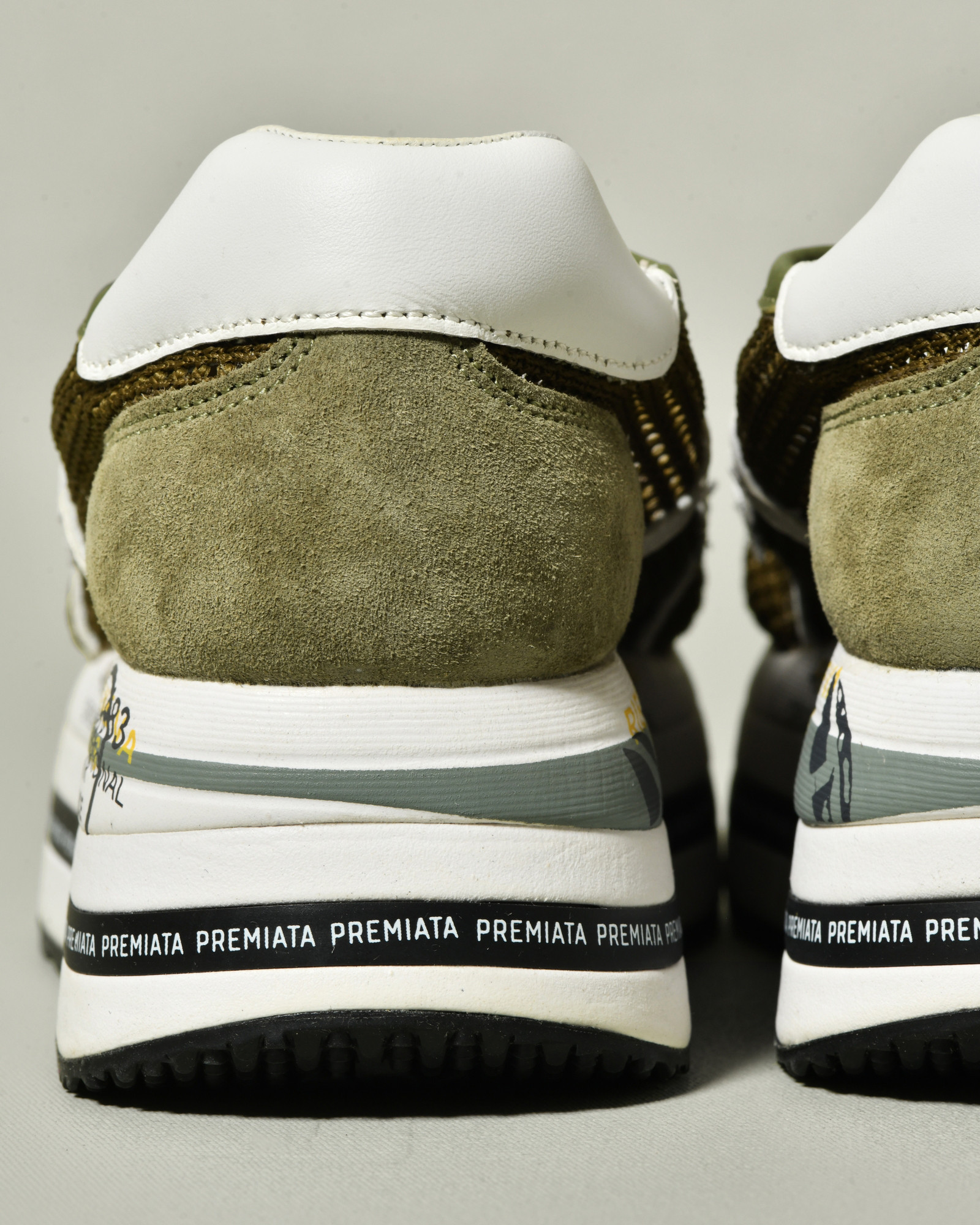 Baskets kaki effet résille à plateforme Premiata