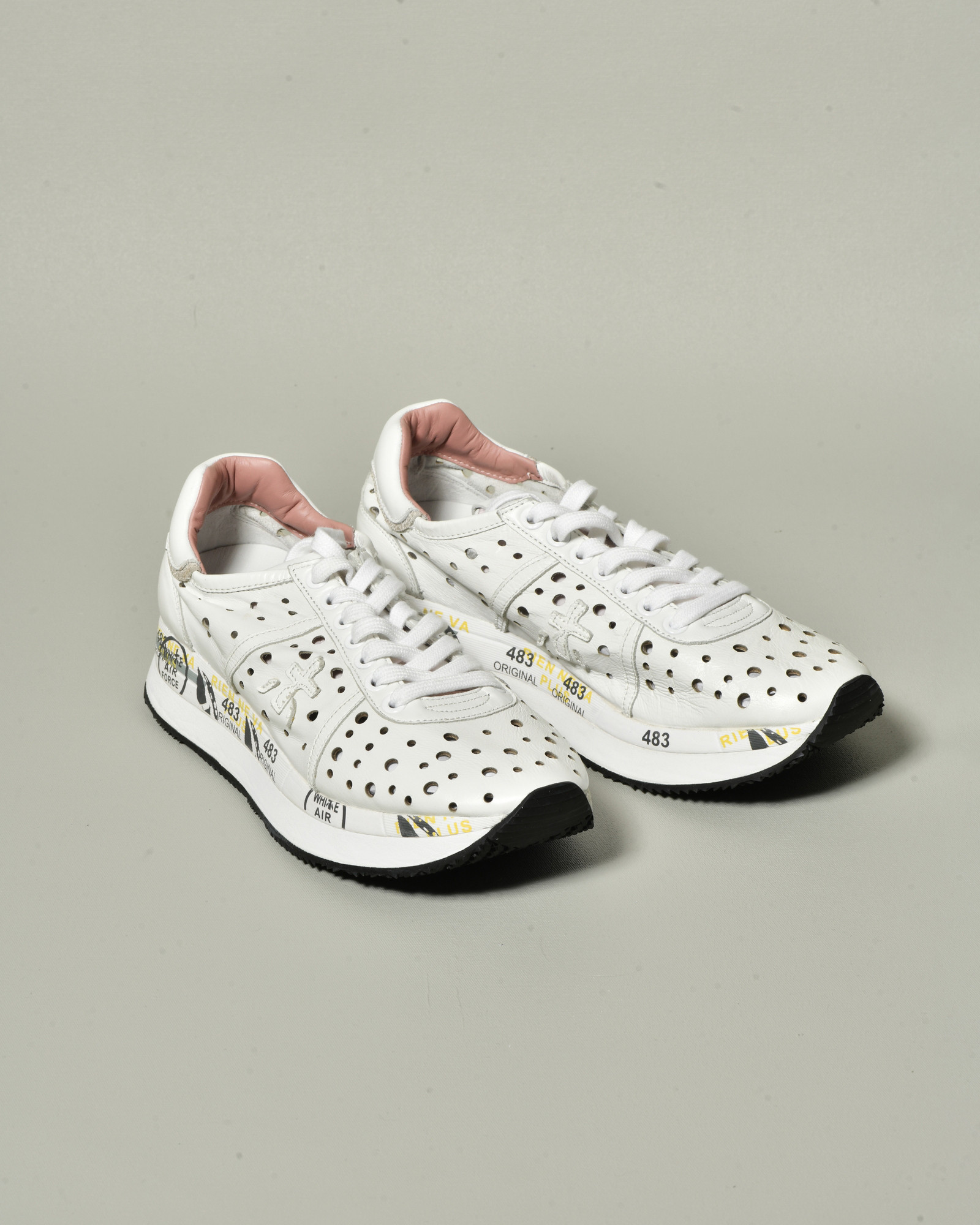 Baskets blanches perforés à semelle graphique Premiata
