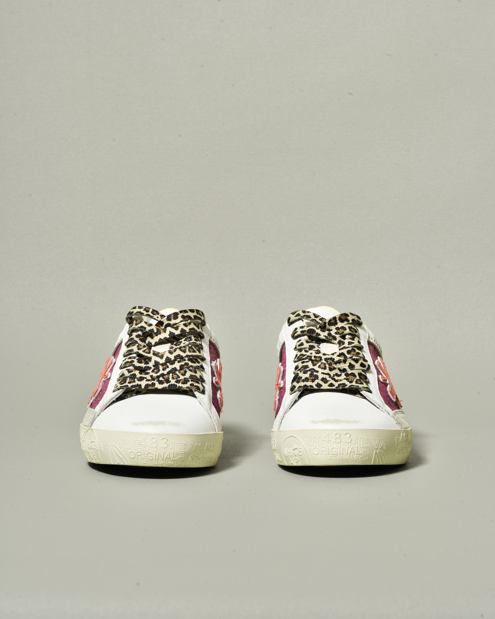 Baskets en cuir blanc et empiècements pailletés roses Premiata
