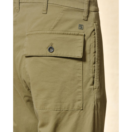 Pantalon en coton kaki Outfit
