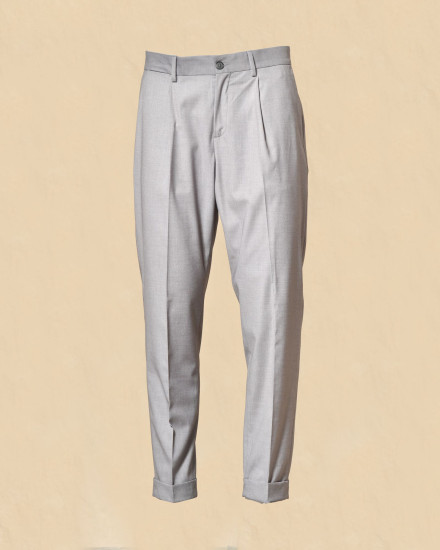 Pantalon à pinces gris Outfit