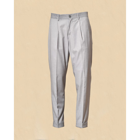 Pantalon à pinces gris Outfit