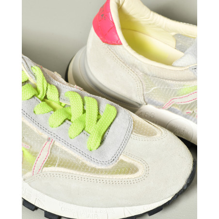 Baskets à empiècements translucides et lacets fluo Premiata