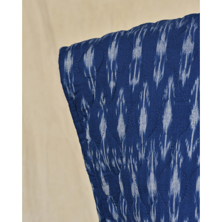 Veste sans manches matelassée bleue à motifs ikat V.de.Vinster