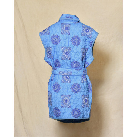 Veste sans manches matelassée bleue à motifs floral V.de.Vinster