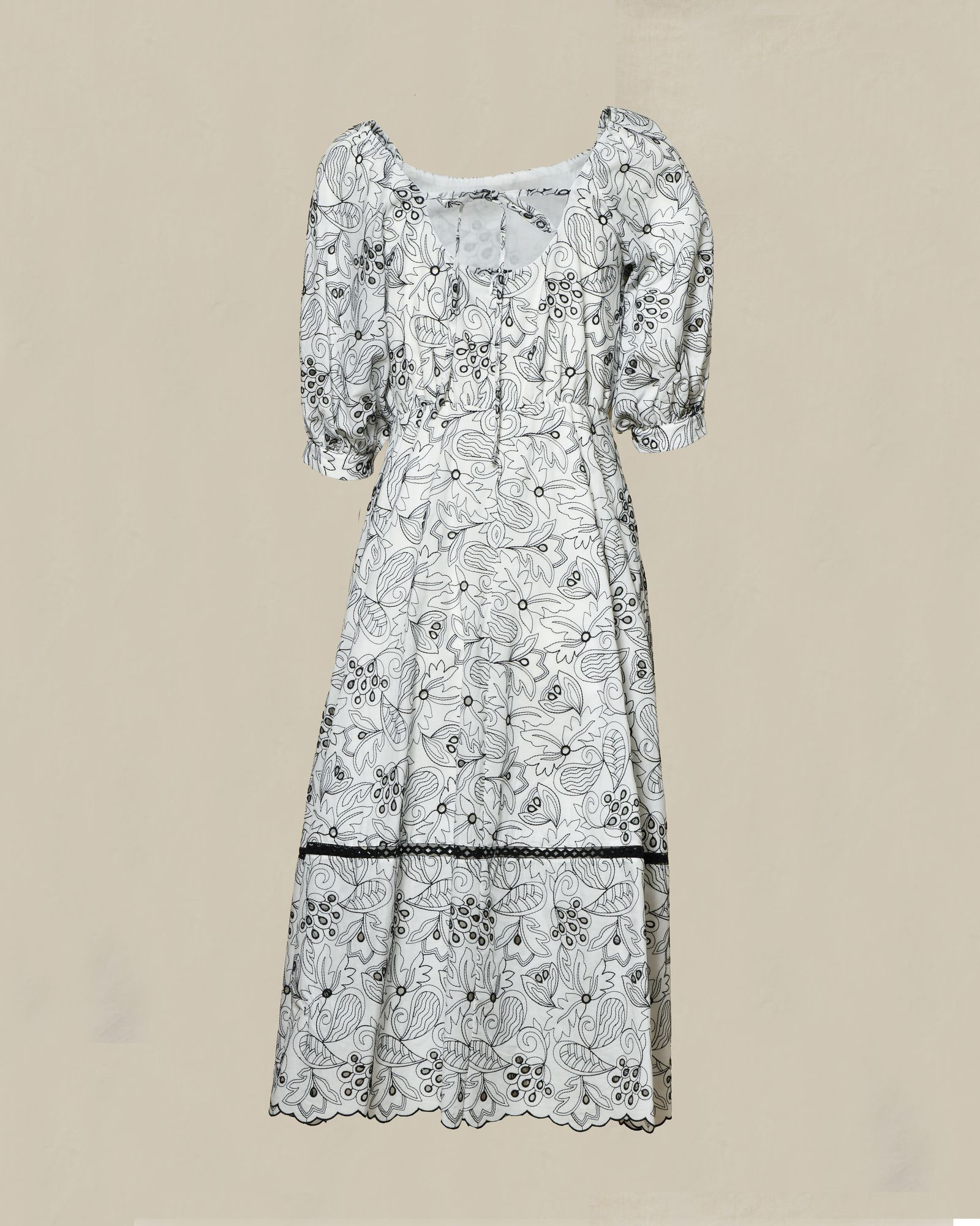 Robe évasée blanche à imprimé floraux Sfizio