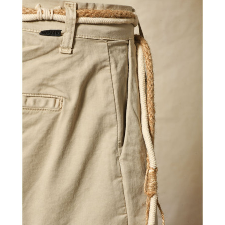 Short beige à ceinture corde tressée et boucle bois Over-D