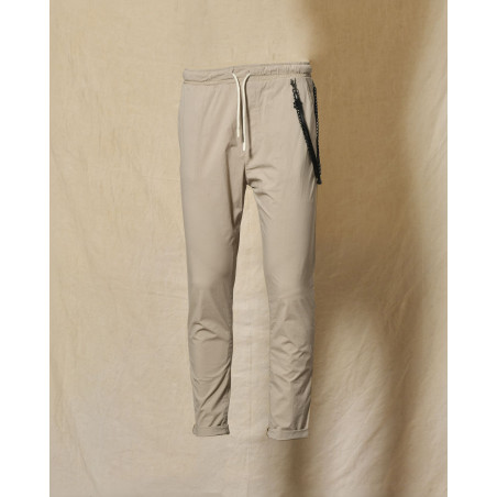 Pantalon en tissu technique beige Over-D