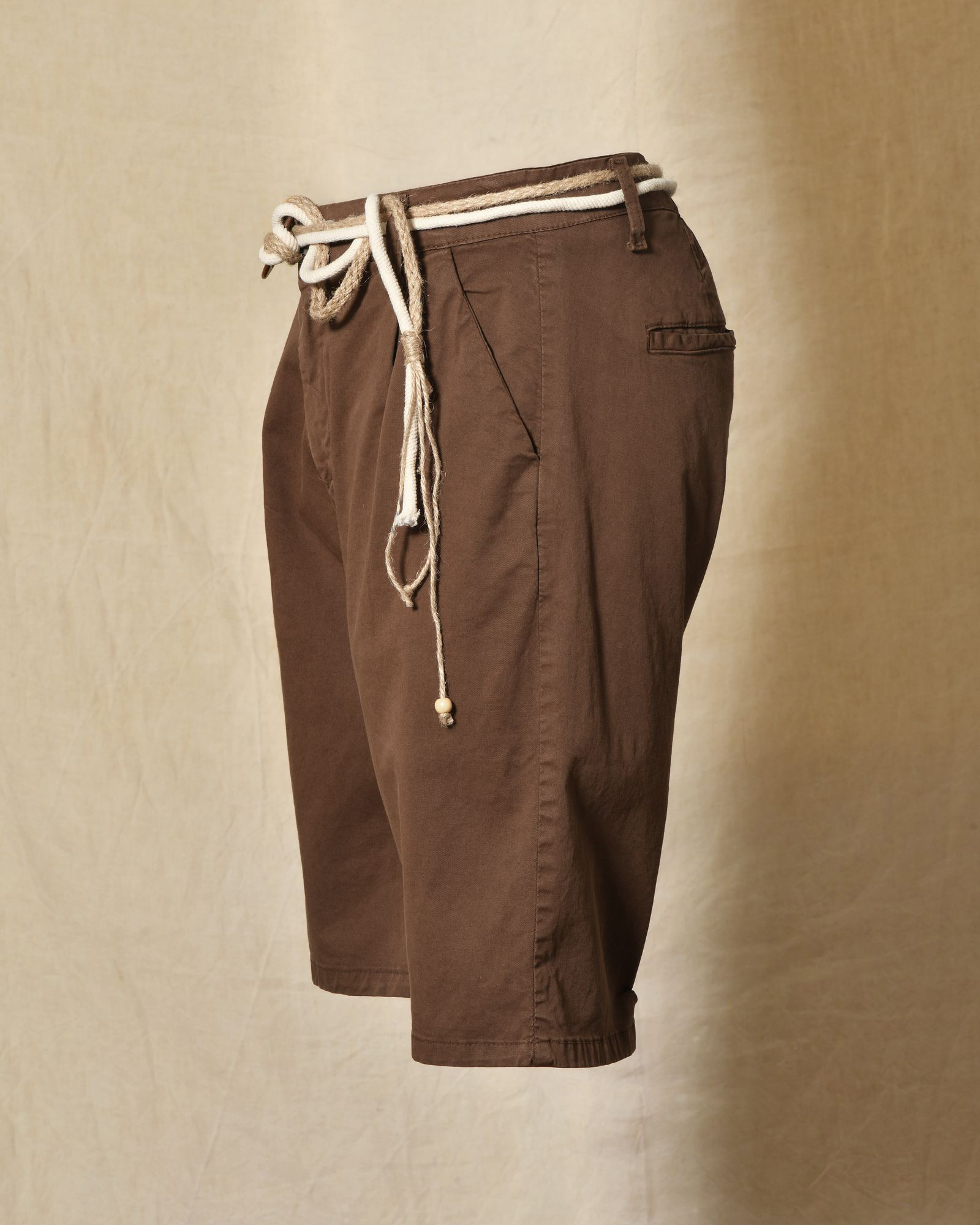 Short marron à ceinture corde tressée et boucle bois Over-D