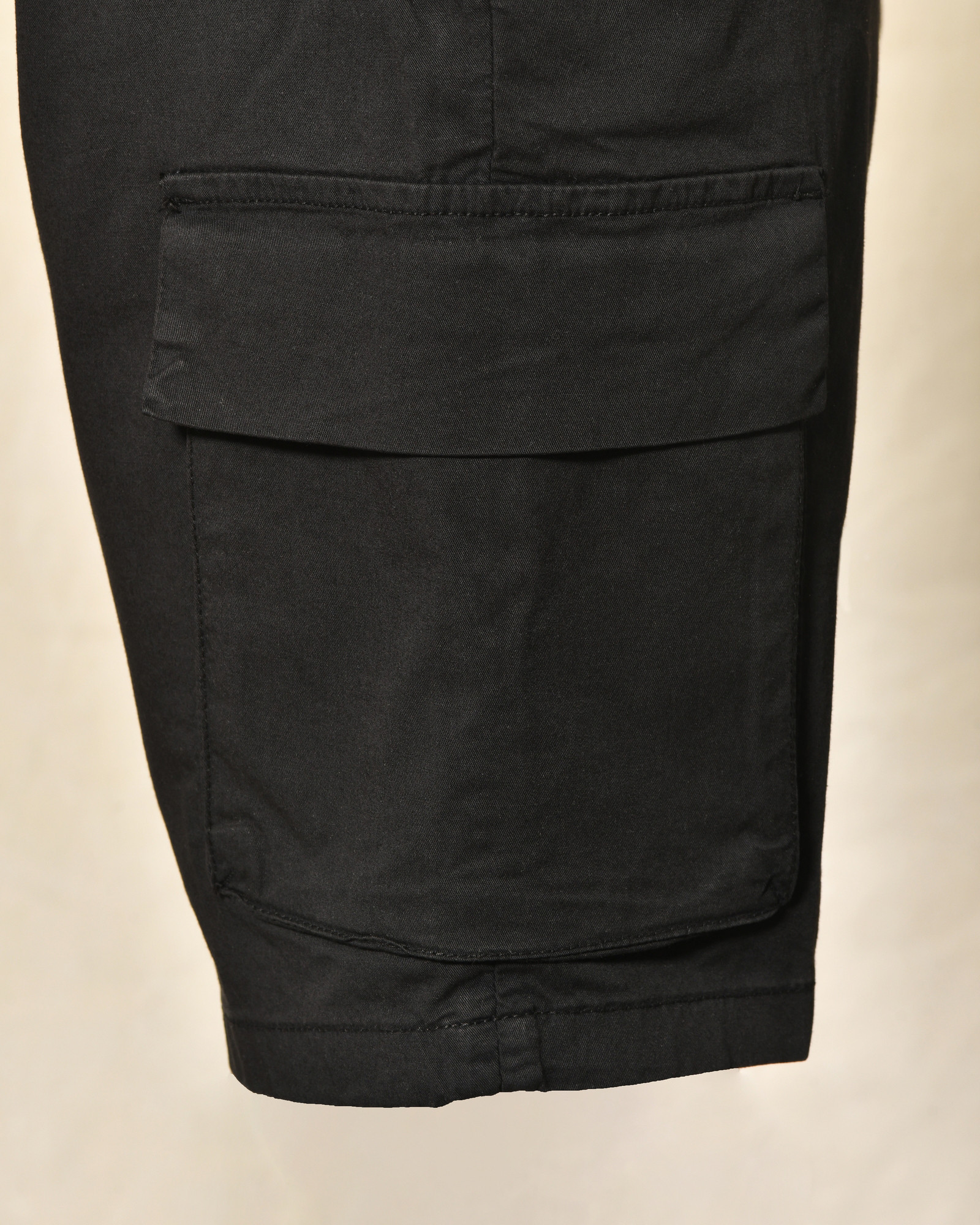 Short cargo noir Over-D