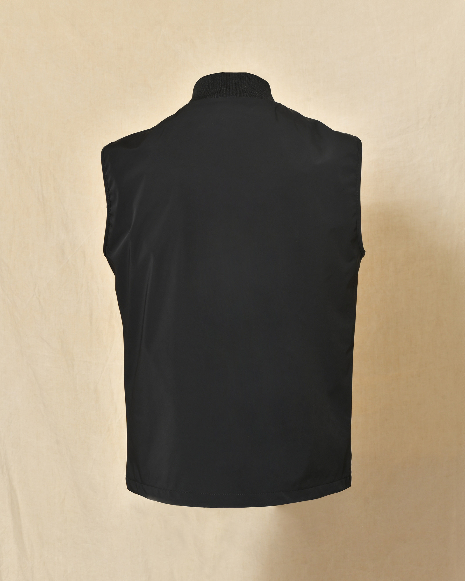 Veste coupe vent noir sans manche Over-D