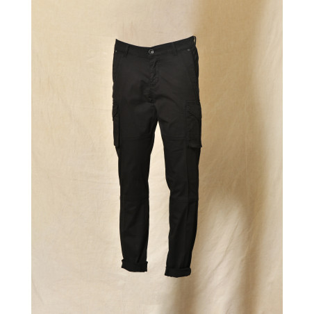 Pantalon cargo noir Over-D