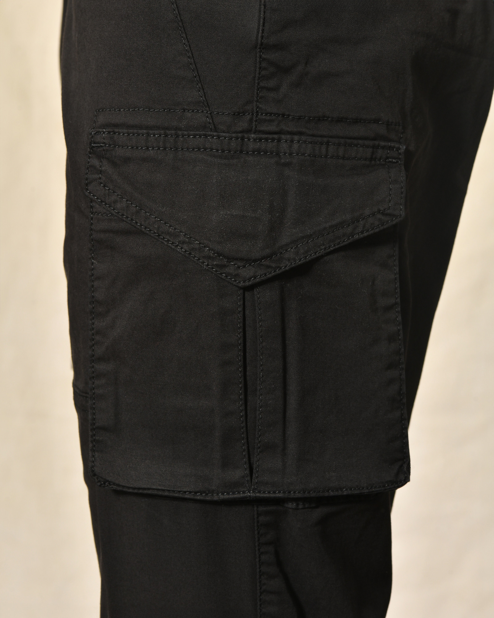 Pantalon cargo noir Over-D