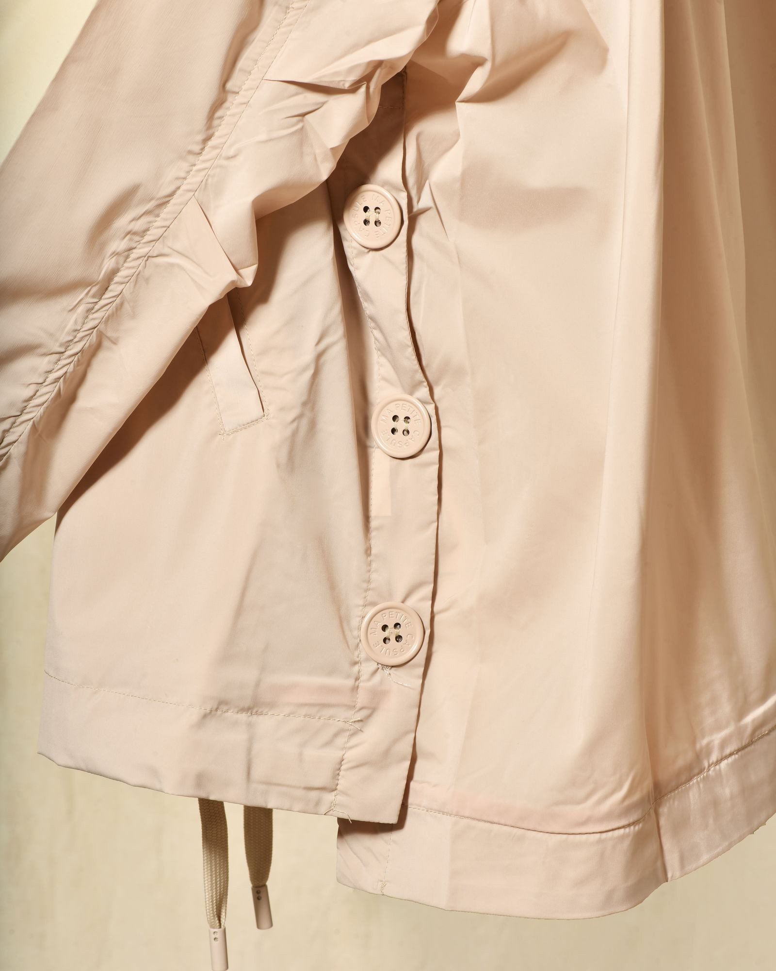 Coupe-vent à pochette intégrée Ma Petite Capsule