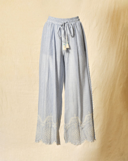 Pantalon à rayures et broderies fleuris Front Street