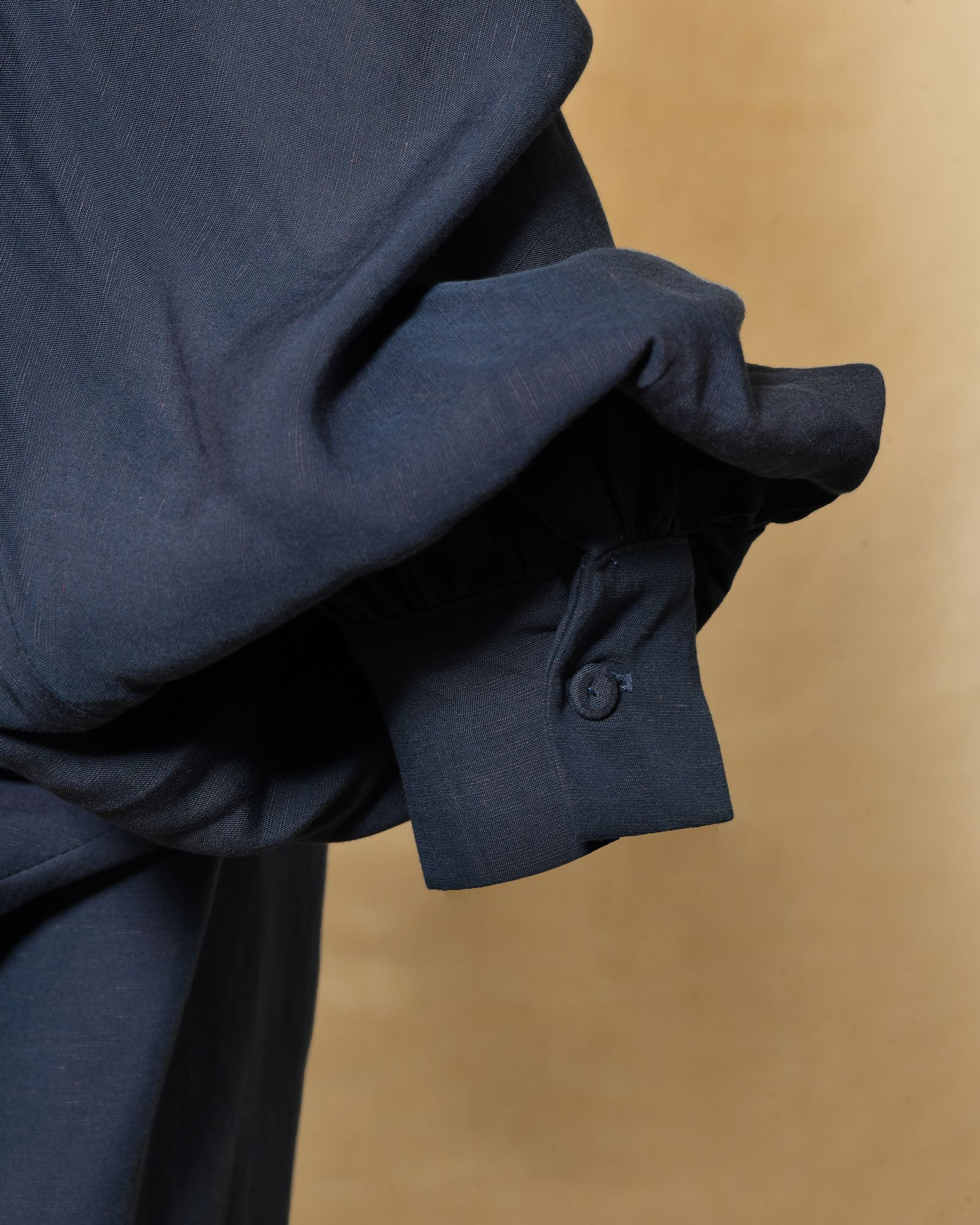 Chemise en lin bleu à broderies marguerite Front Street