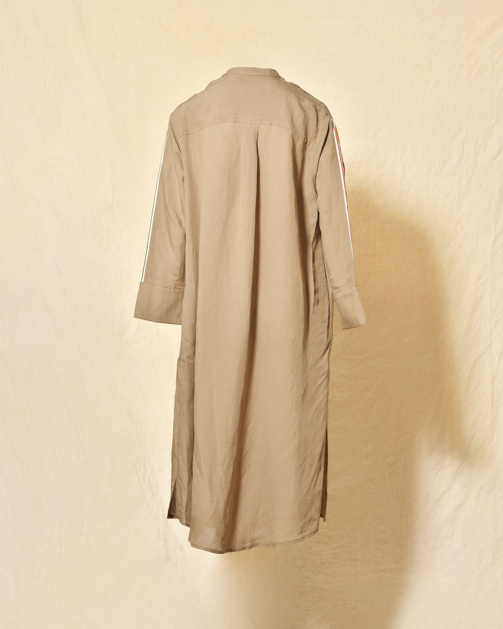 Robe longue camel à col tunisien Front Street