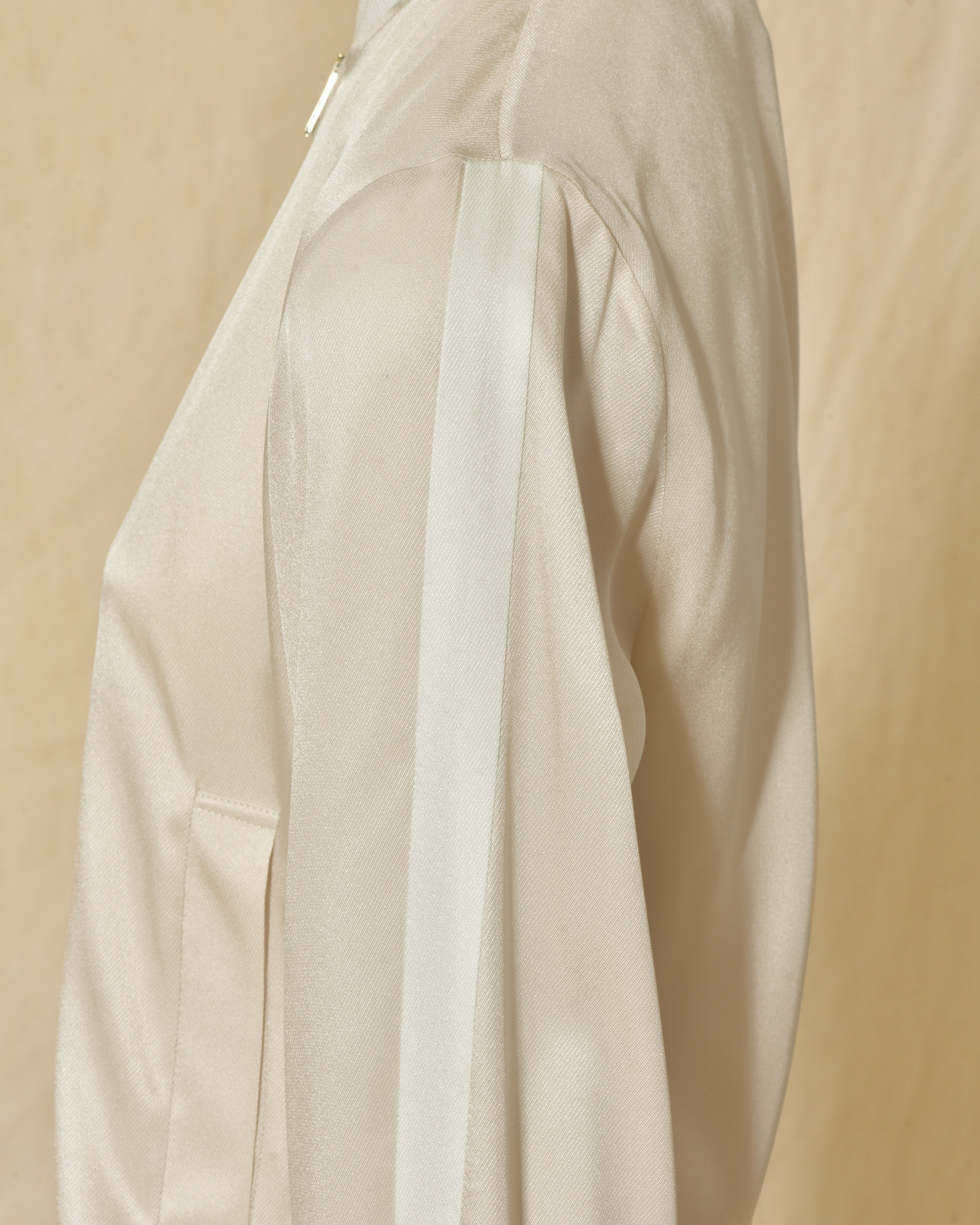Veste bomber en soie crème Lorena Antoniazzi