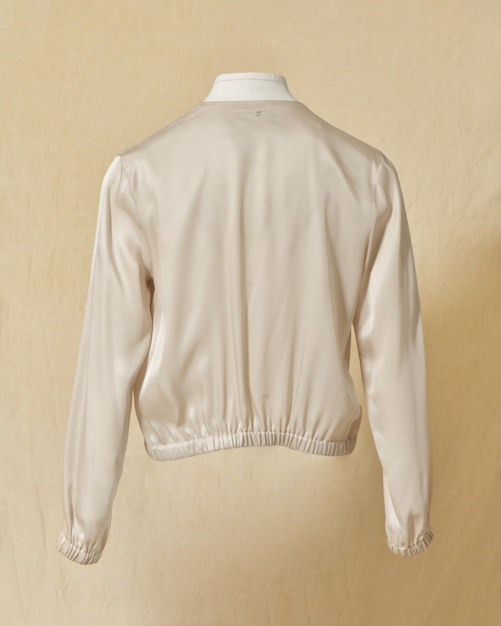 Veste bomber en soie crème Lorena Antoniazzi
