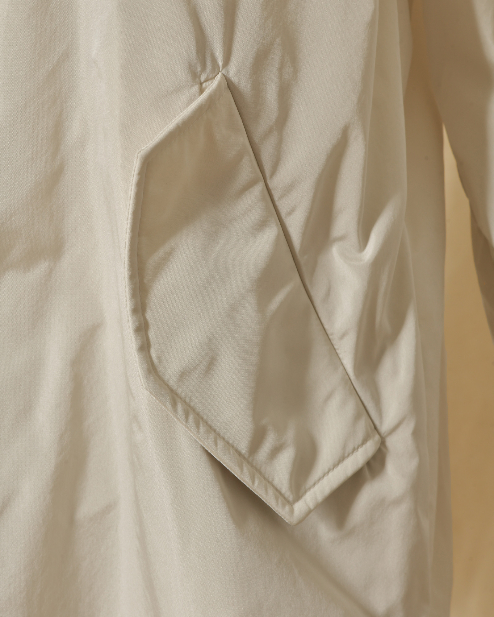 Veste longue imperméable crème Lorena Antoniazzi