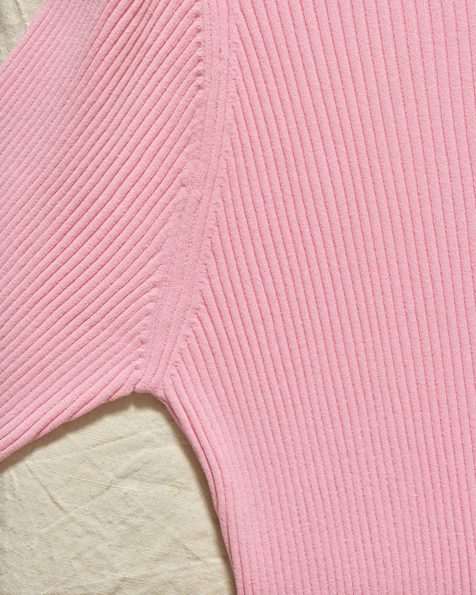 Pull en maille fin rose Emma White