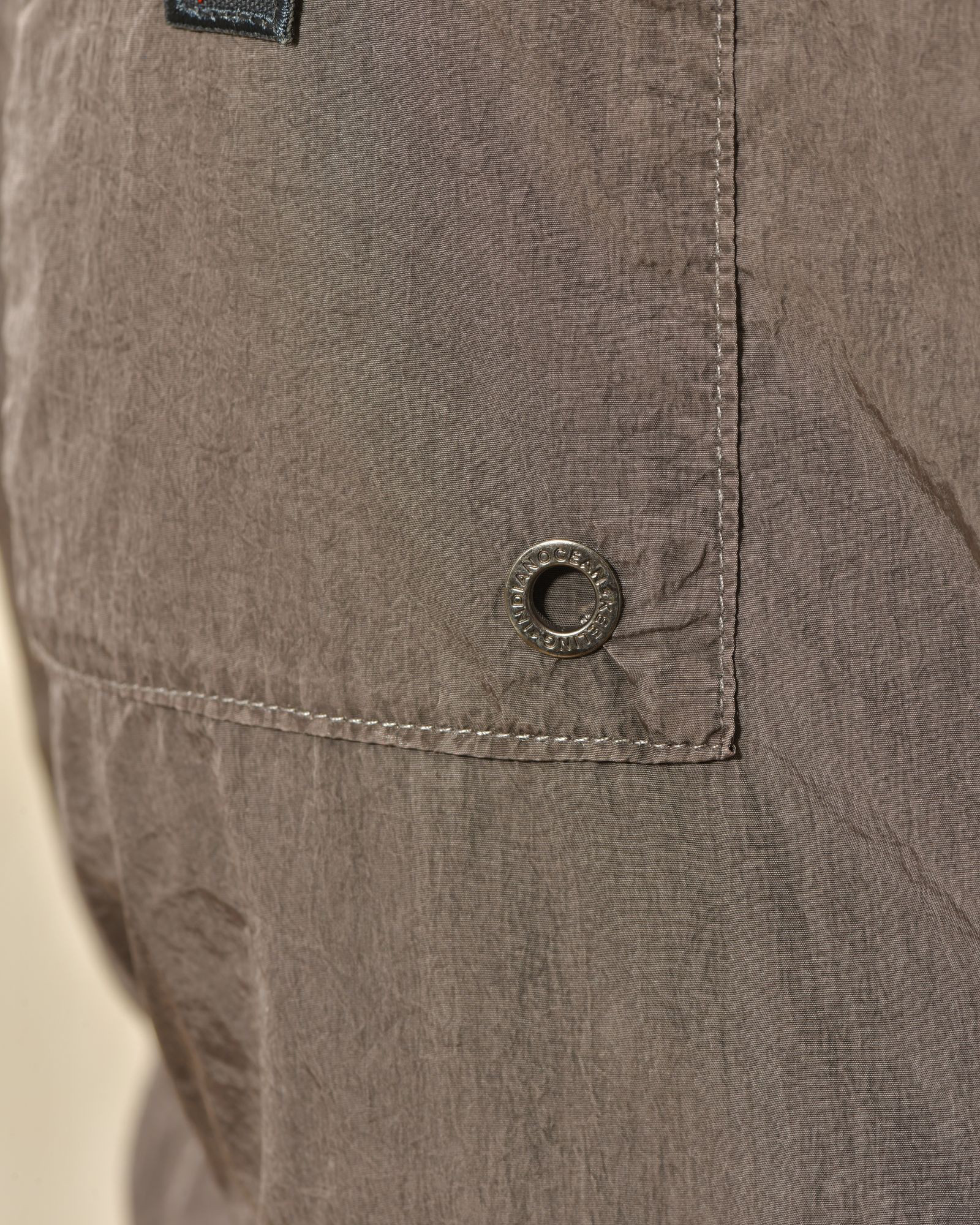 Short de bain cargo gris foncé effet froissé Keeling