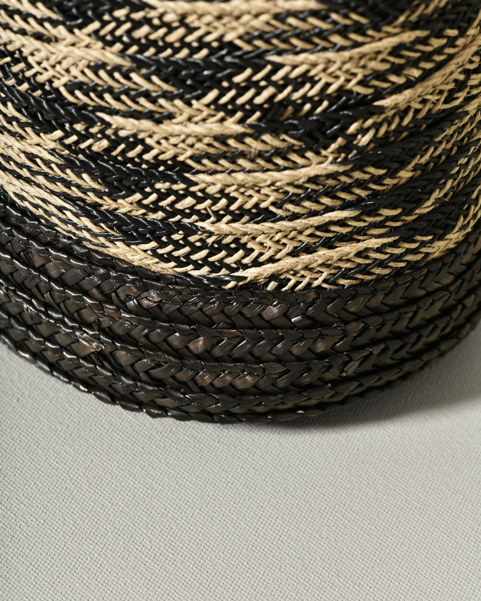 Sac cabas bicolore en fibres tressées Caterina Bertini
